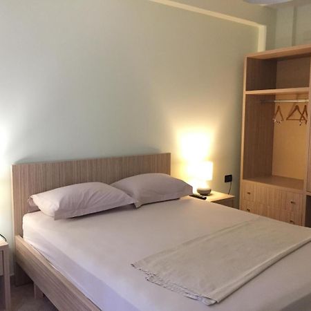 Andi Apartments Tirana Esterno foto