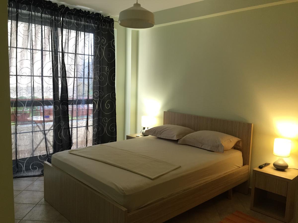 Andi Apartments Tirana Esterno foto